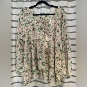GOLDEN Floral Tiered Trapeze Cropped Top.  NWT Size M